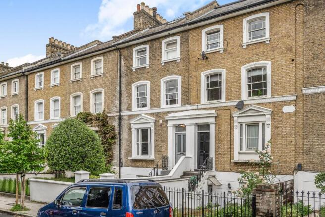 2 bed property, in Upper Brockley Road, £800,000