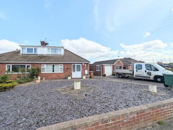 3 bed property, in Haverstoe Place, £194,950