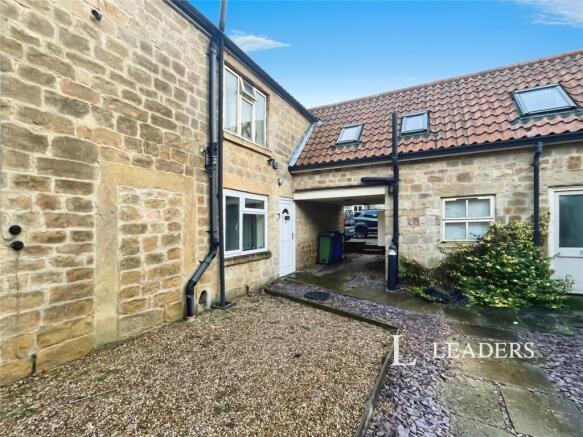 2 bed property, in Gardiners Court, £80,000
