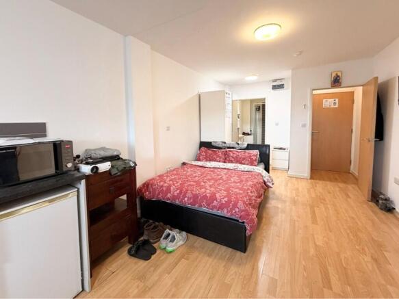 Studio, in Studio Apartment, £45,000