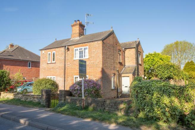 3 bed property, in Manor Cottages, £395,000