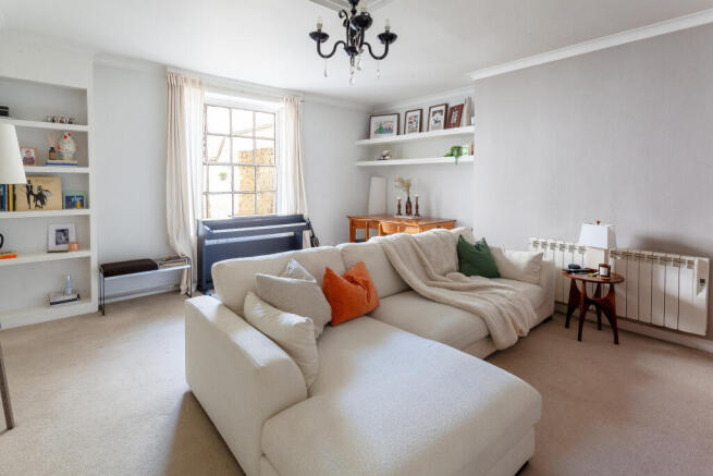 1 bed property, in The Dip, £250,000
