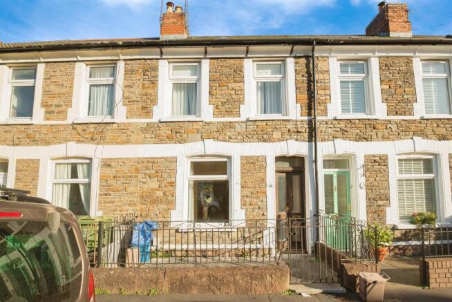 2 bed property, in Inverness Place, £155,000