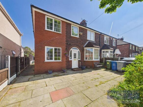 4 bed property, in Sevenoaks Avenue, £475,000