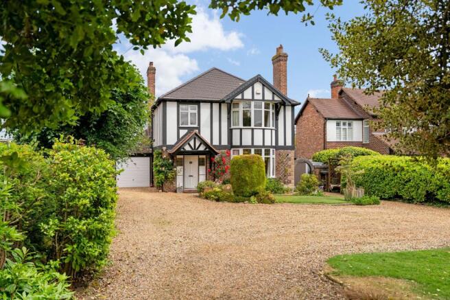 4 bed property, in 382 Chester Road Hartford Northwich CW8 2AQ, £750,000