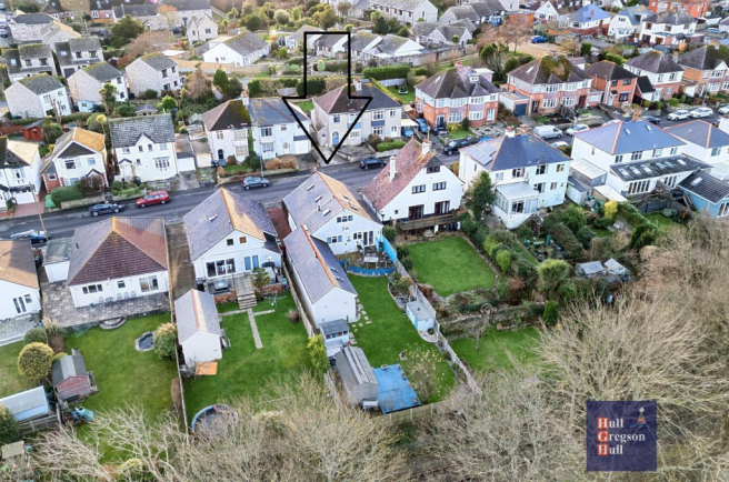 4 bed property, in Kings Road West, £615,000
