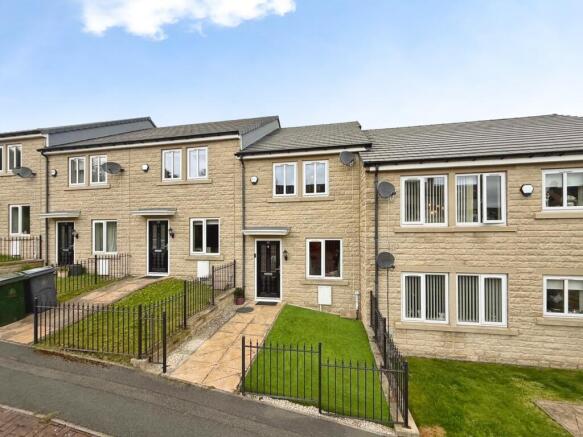 2 bed property, in Springhurst Road, £225,000