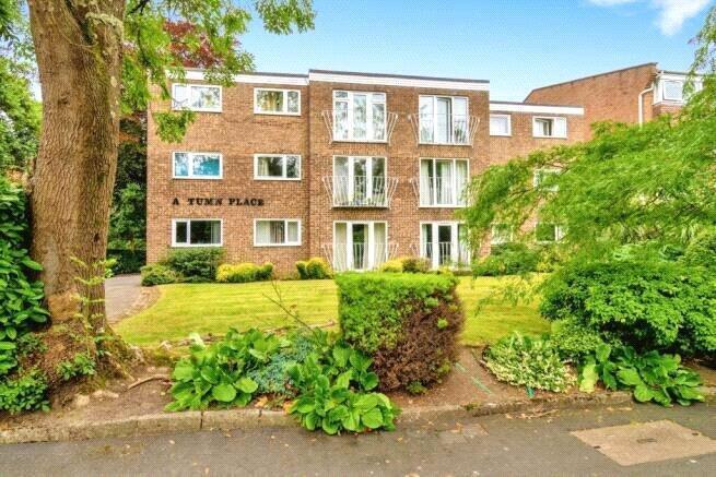 2 bed property, in Autumn Place, £200,000