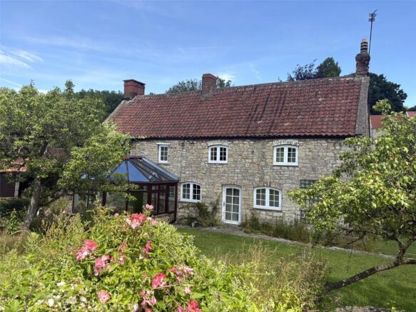 5 bed property, in Northwick, £1,400,000