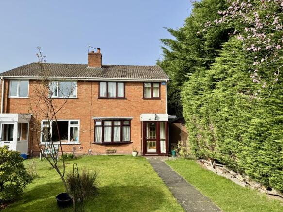 3 bed property, in Southfield Drive, £285,000