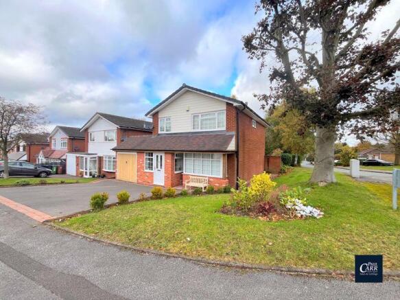 4 bed property, in Bushey Close, £625,000