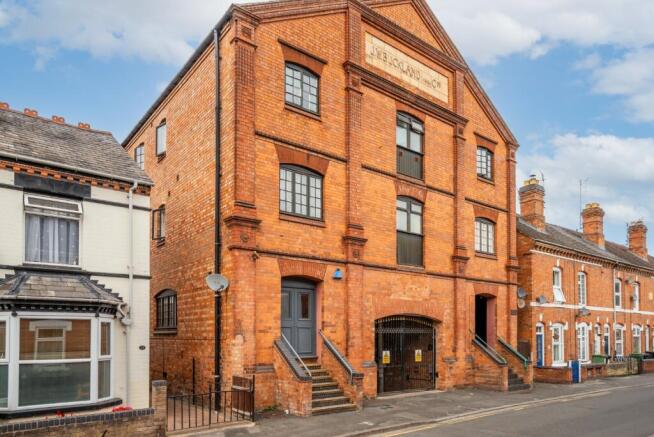 5 bed property, in The Hop Warehouse, £450,000