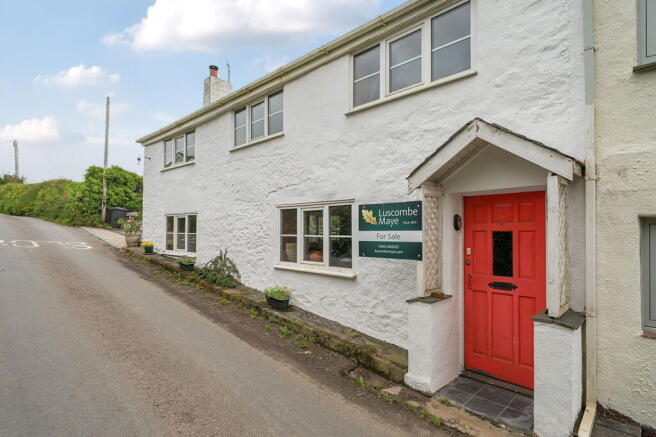 4 bed property, in Park Lane, £425,000