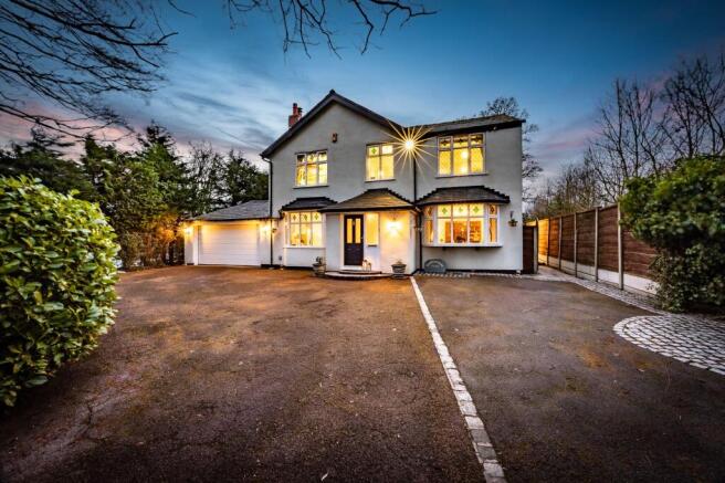 5 bed property, in Bridle Road, £1,050,000