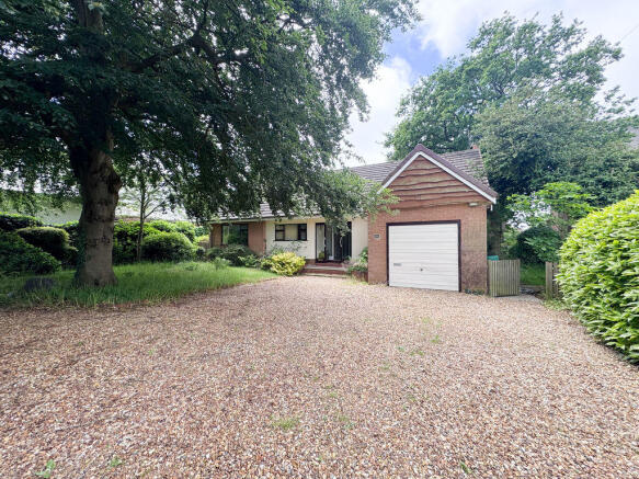 2 bed property, in Little Meadows, £700,000