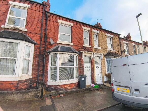 3 bed property, in Westmoreland Street, £92,000