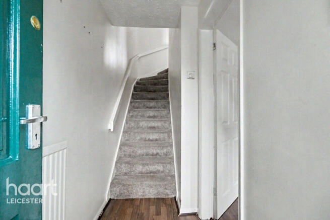 3 bed property, in Cranesbill Road, £250,000