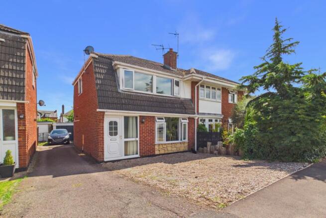 3 bed property, in Park Walk, £315,000