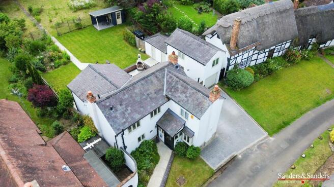 3 bed property, in Boat Lane, £1,195,000