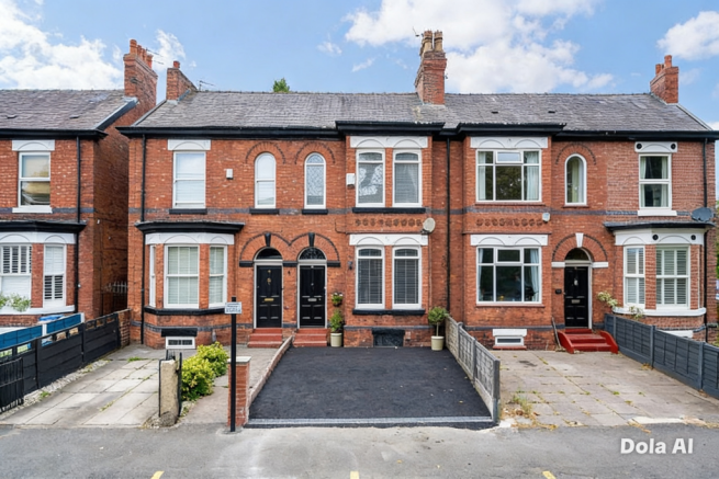 3 bed property, in Bramhall Lane, £450,000