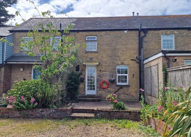 2 bed property, in 24 Foreland Field Road, £350,000