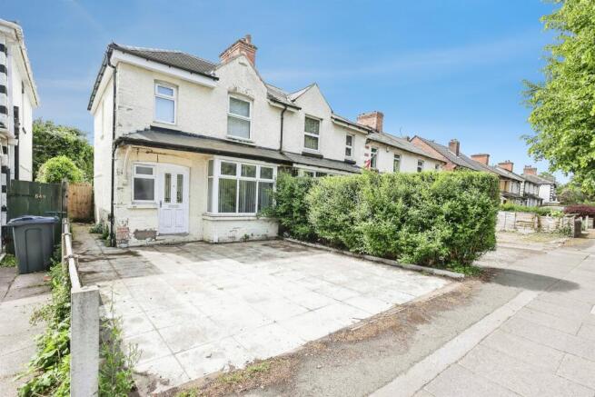 3 bed property, in Kingsbury Road, £250,000