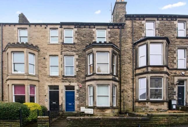 1 bed property, in Haywra Street, £140,000