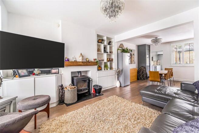 2 bed property, in St. Leonards Road, £420,000