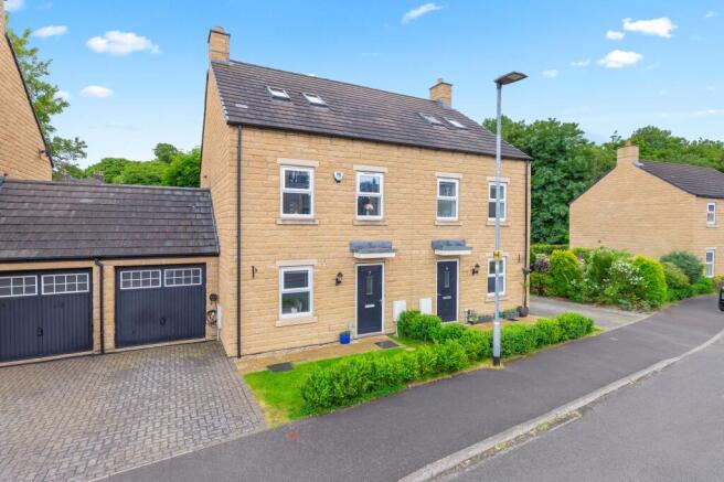 4 bed property, in Cartwright Avenue, £440,000