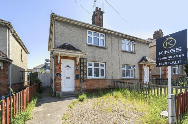 3 bed property, in Bluebell Road, £270,000