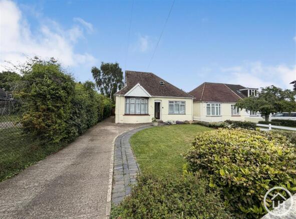 2 bed property, in Bredhurst Road, £550,000