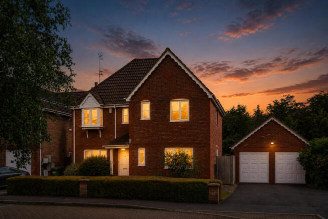 4 bed property, in Blackberry Drive, £650,000