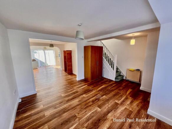 3 bed property, in Conway Crescent, £575,000