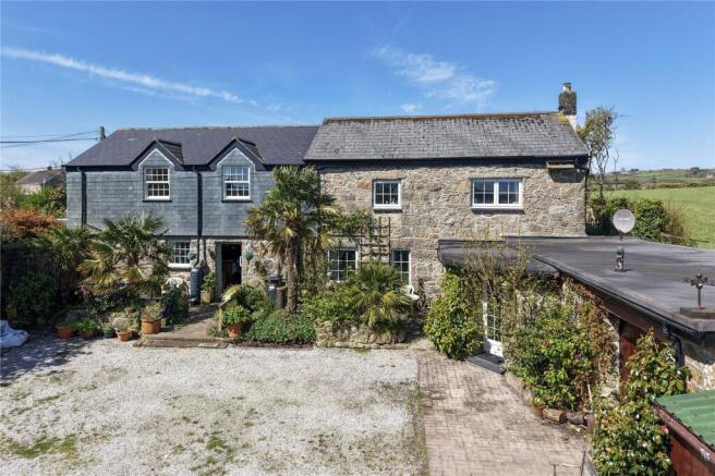 4 bed property, in Lower Ninnis, £625,000
