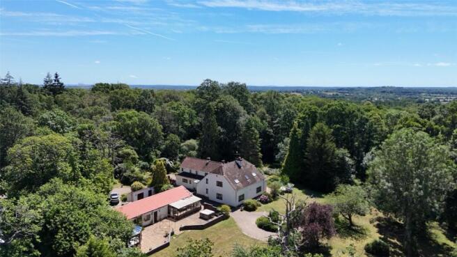 5 bed property, in Romsey Road, £1,295,000