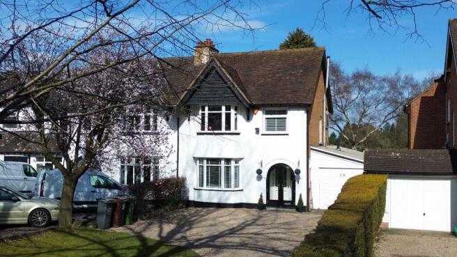 3 bed property, in Streetsbrook Road, £415,000