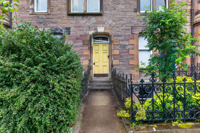 5 bed property, in 21, £495,000