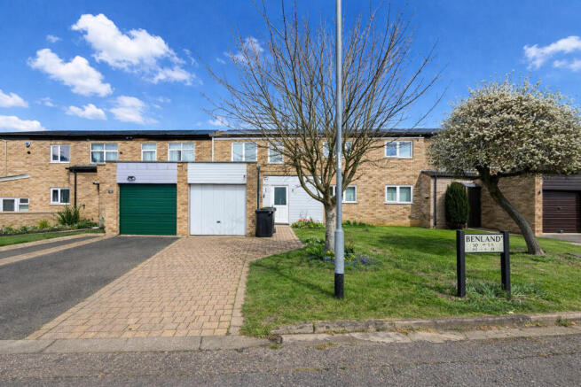 3 bed property, in Benland, £230,000