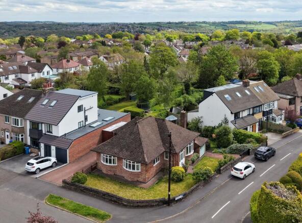 2 bed property, in Heather Lea Place, £550,000