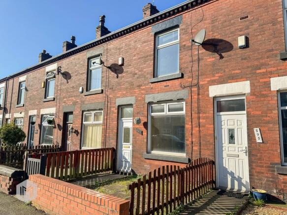 2 bed property, in Tonge Moor Road, £95,000