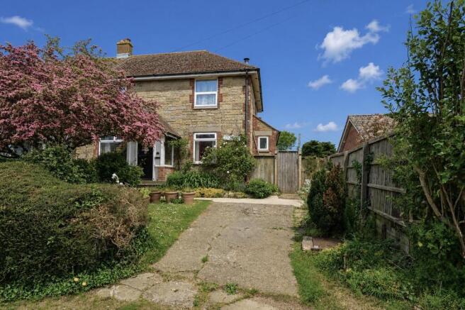 3 bed property, in LARGE GARDENS * CHALE GREEN, £275,000