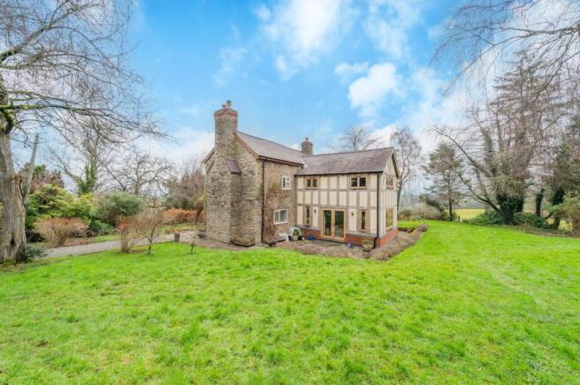 7 bed property, in Church Stoke, £950,000