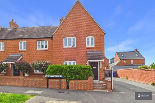 3 bed property, in Squirrel Close, £340,000