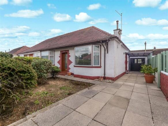 2 bed property, in Aitkenbrae Drive, £175,000