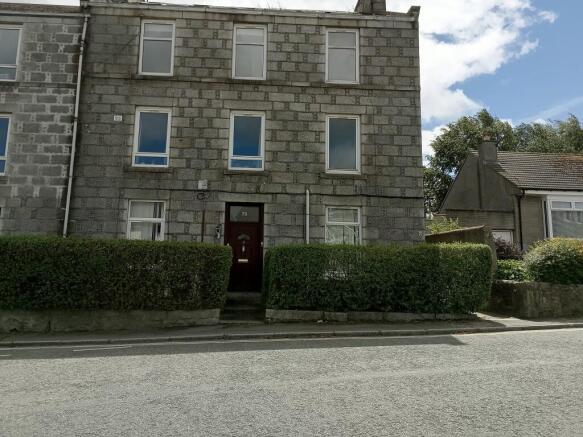 1 bed property, in First Floor Left, £35,000