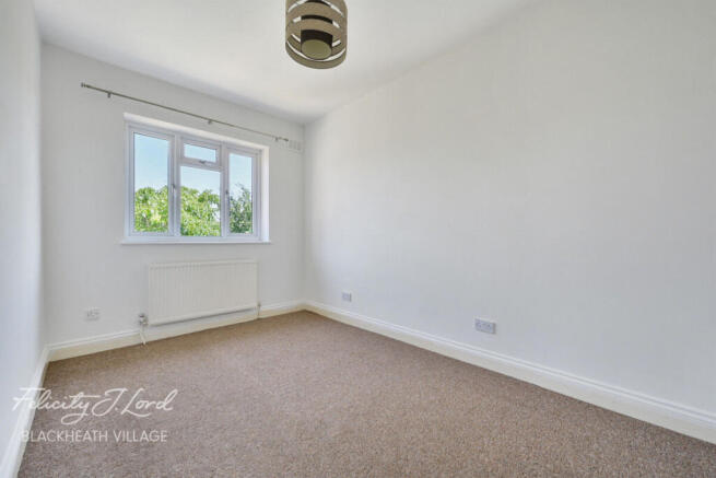 3 bed property, in Paston Crescent, £425,000