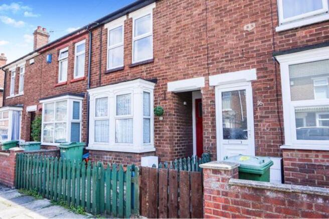 2 bed property, in Bowers Avenue, £90,000