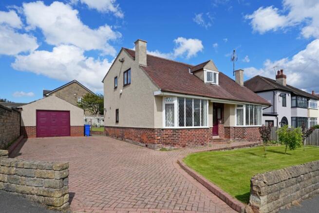 4 bed property, in Furniss Avenue, £725,000