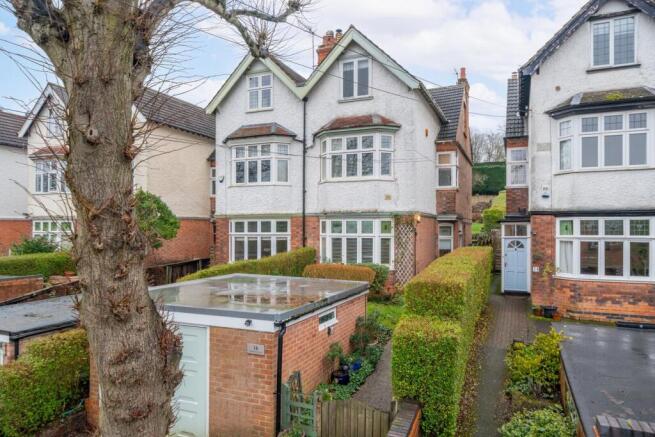 5 bed property, in Lucknow Avenue, £550,000