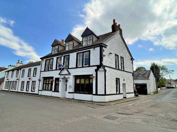 10 bed property, in Craigdarroch, £300,000